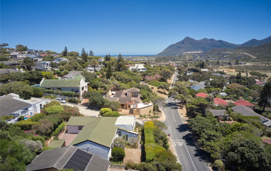 4 Bedroom Property for Sale in Fish Hoek Western Cape